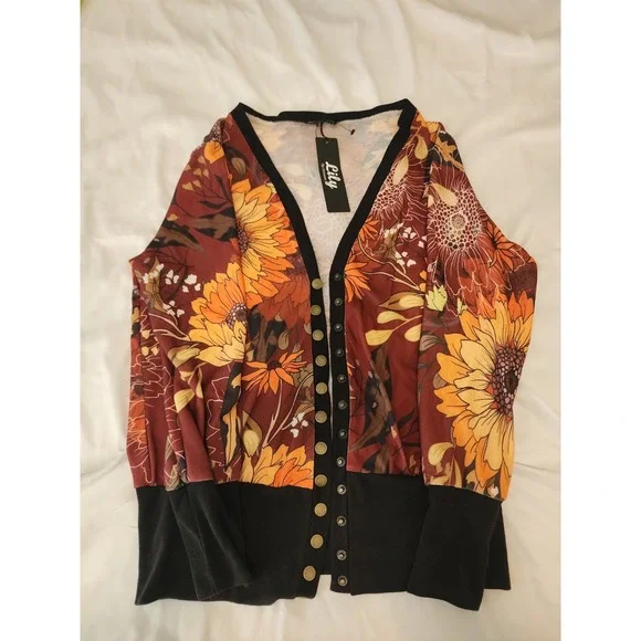 Lily by Firmiana Size L Multicolor Floral V-Neck Long Sleeve Cardigan. - Picture 1 of 11